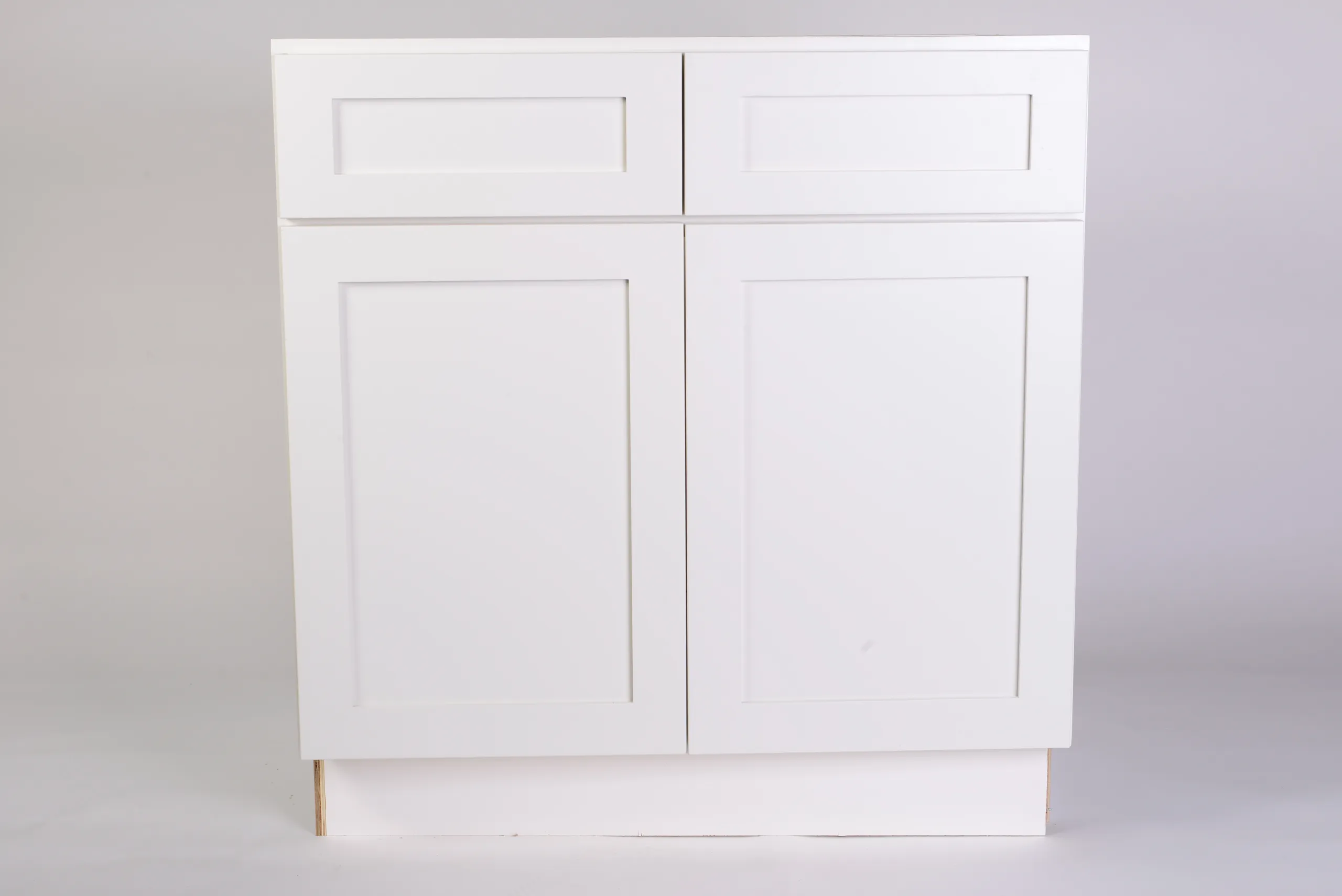 Kitchen featuring Cascade Cabinets, photo 9