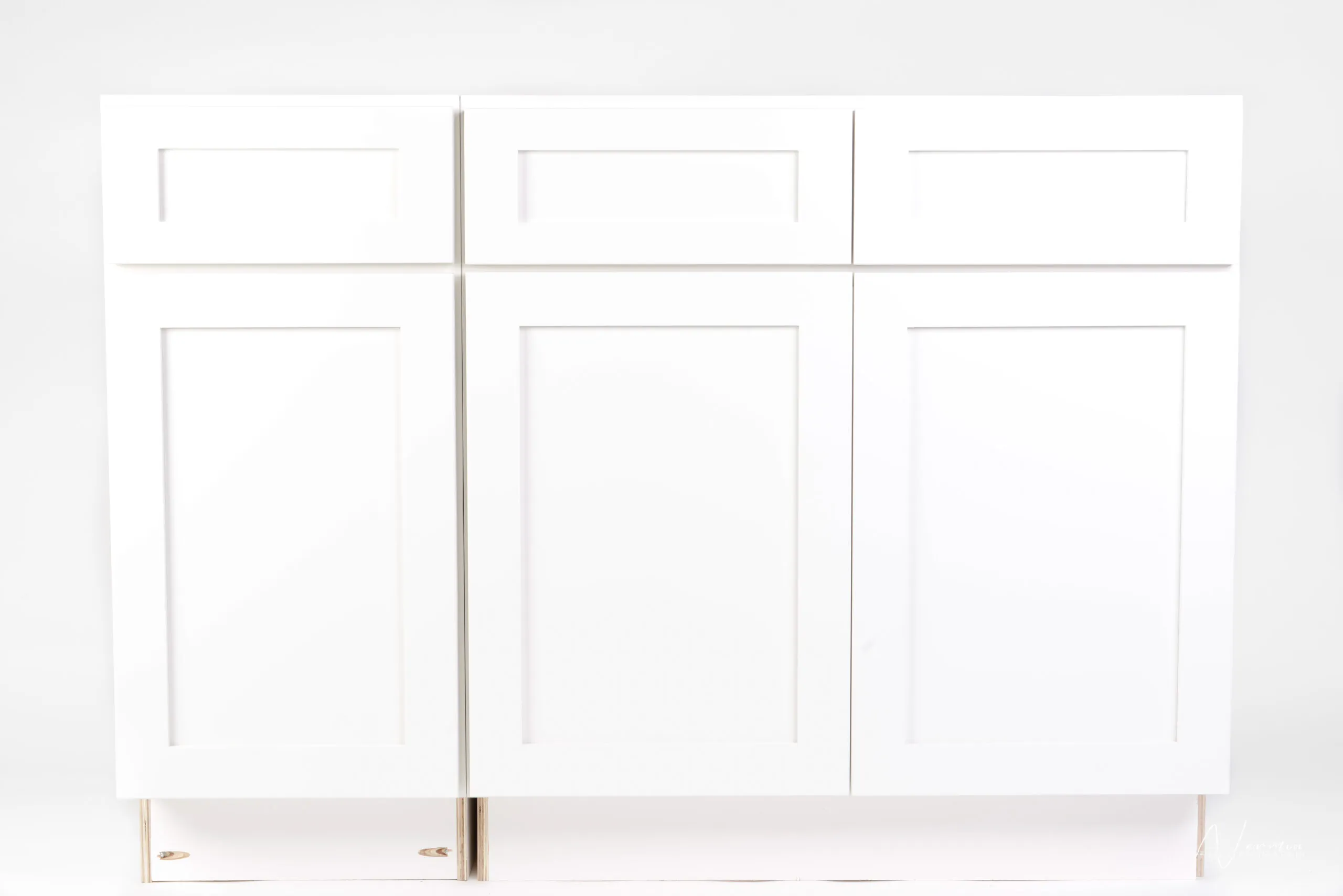 Kitchen featuring Cascade Cabinets, photo 5